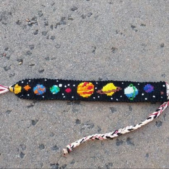 friendship bracelet || space between us - Picture 1 of 1